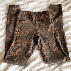 🌺3 for $10 Rue21 Camo Mid Rise Jegging